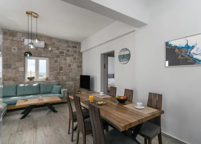 Balliu * Triovasálos