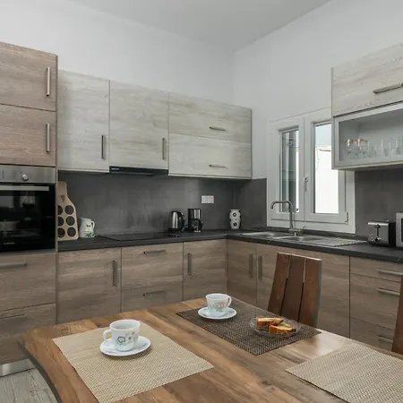 Balliu Daire Triovasálos